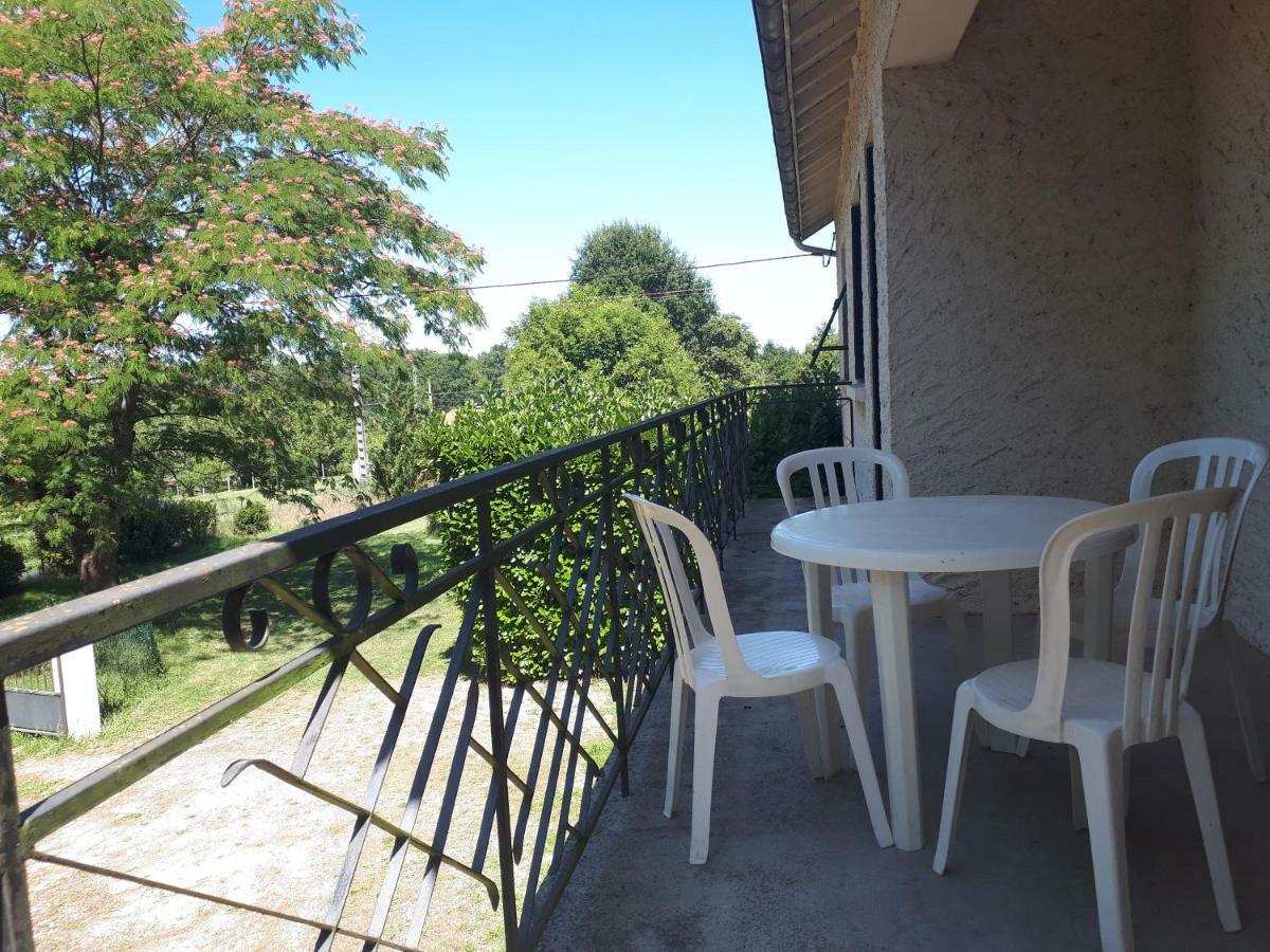 Location De Vacances A Gourdon En Bouriane Eksteriør bilde
