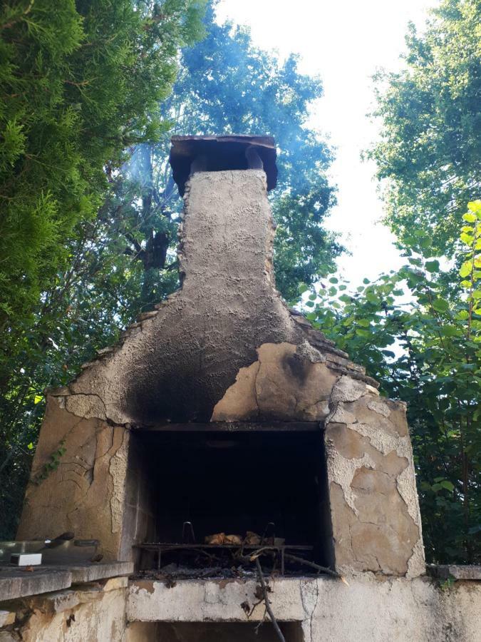 Location De Vacances A Gourdon En Bouriane Eksteriør bilde